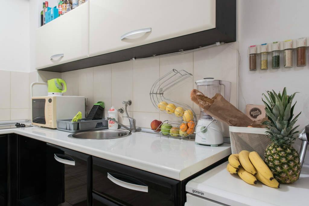 Spacious 1-bedroom apartment Novi Sad Buitenkant foto